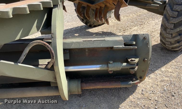 image for item MJ9617 1987 Champion 710A  motor grader