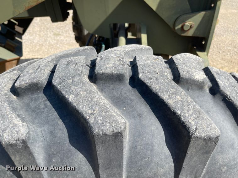 image for item MJ9617 1987 Champion 710A  motor grader