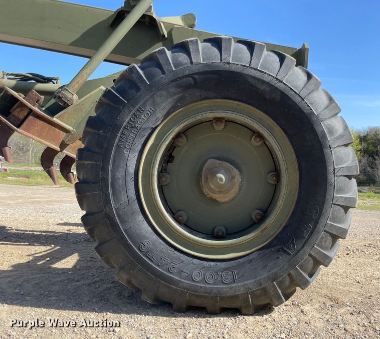 image for item MJ9617 1987 Champion 710A  motor grader