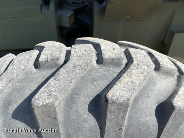 image for item MJ9617 1987 Champion 710A  motor grader