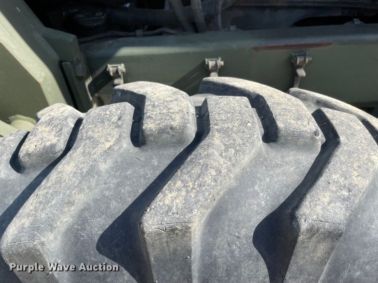 image for item MJ9617 1987 Champion 710A  motor grader