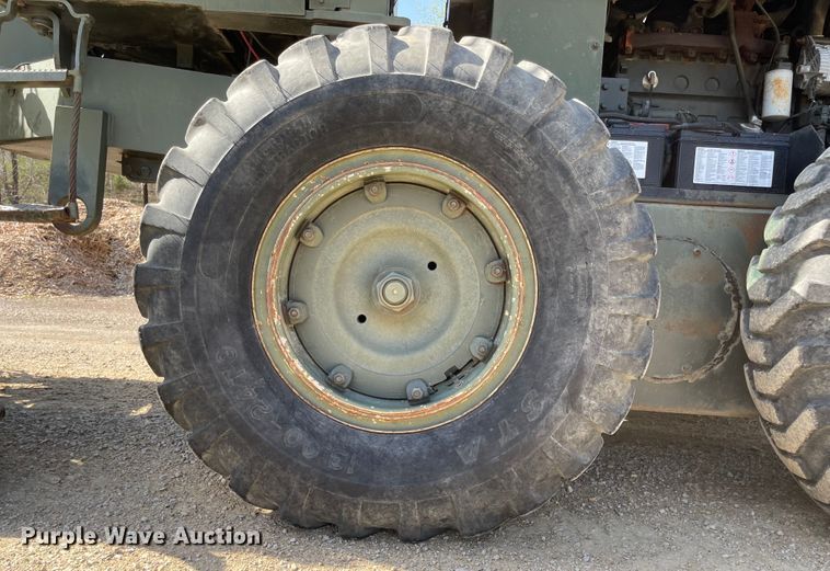 image for item MJ9617 1987 Champion 710A  motor grader