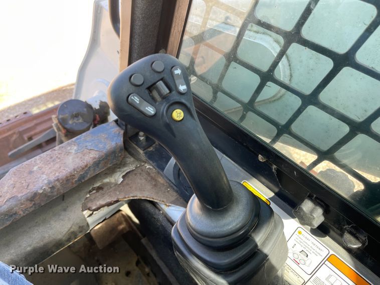 image for item MJ9618 2008 Bobcat S250  skid steer loader