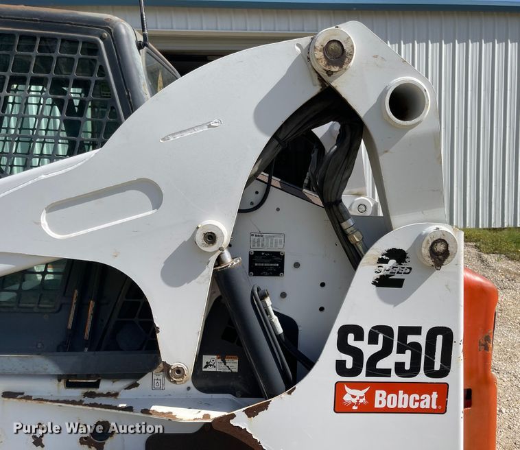 image for item MJ9618 2008 Bobcat S250  skid steer loader