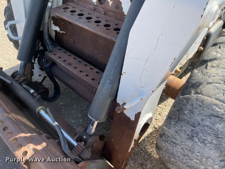 image for item MJ9618 2008 Bobcat S250  skid steer loader