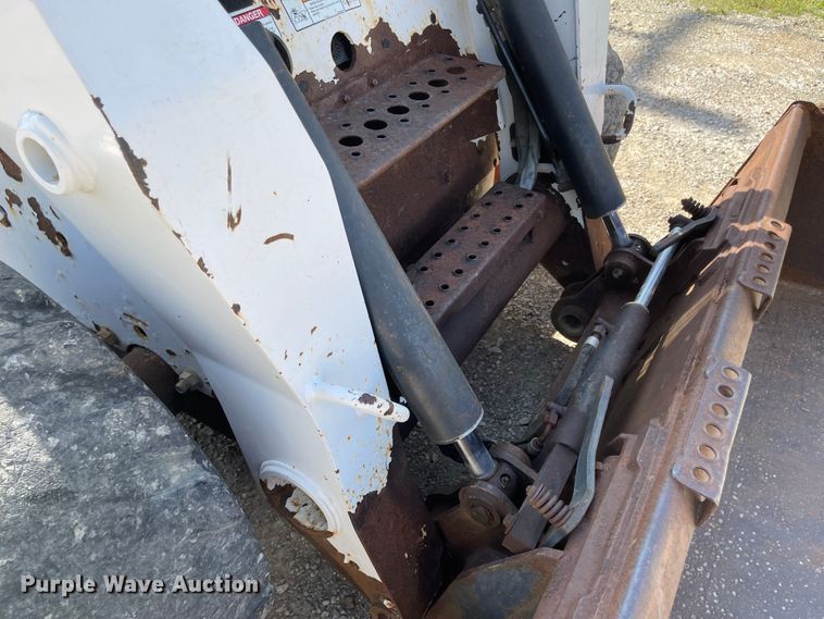 image for item MJ9618 2008 Bobcat S250  skid steer loader