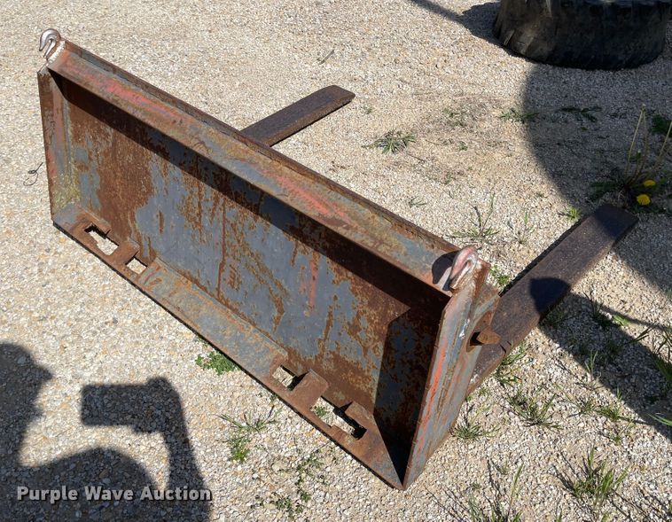 image for item MJ9618 2008 Bobcat S250  skid steer loader