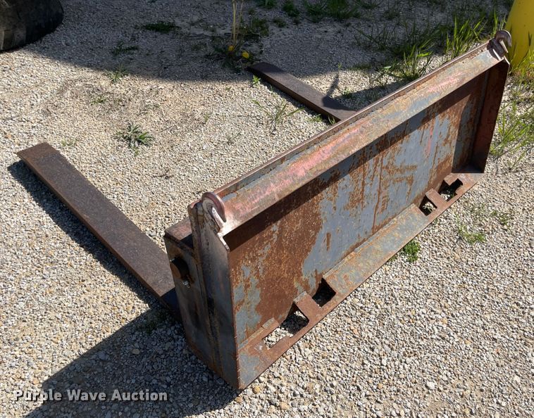 image for item MJ9618 2008 Bobcat S250  skid steer loader