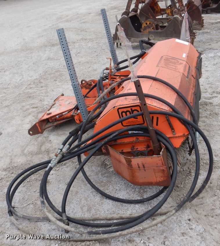 image for item MU9546 M-B  7' W broom