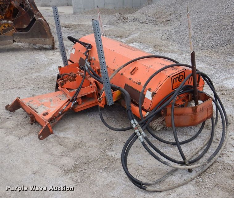 image for item MU9546 M-B  7' W broom