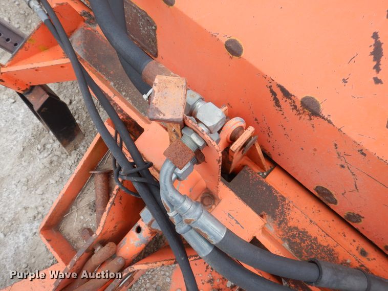 image for item MU9546 M-B  7' W broom