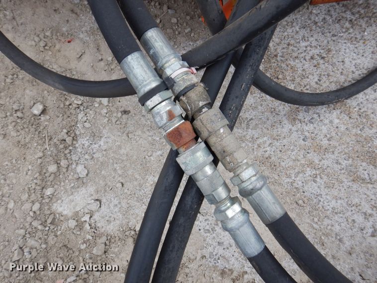 image for item MU9546 M-B  7' W broom