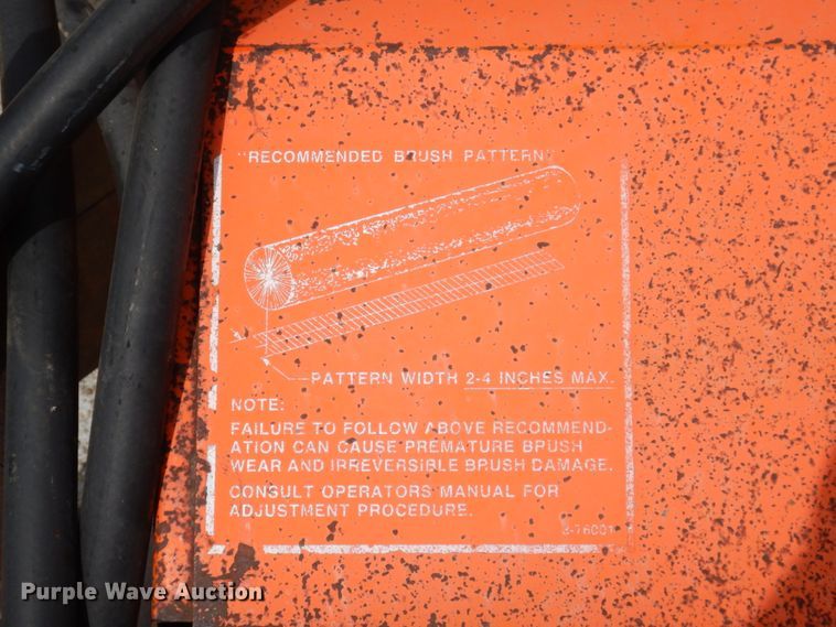 image for item MU9546 M-B  7' W broom