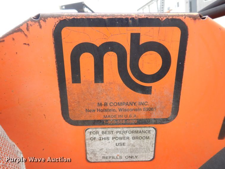 image for item MU9546 M-B  7' W broom