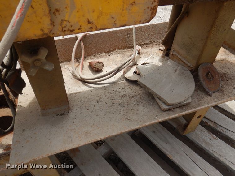 image for item MU9547 W.F. Wells & Sons A-7  band saw