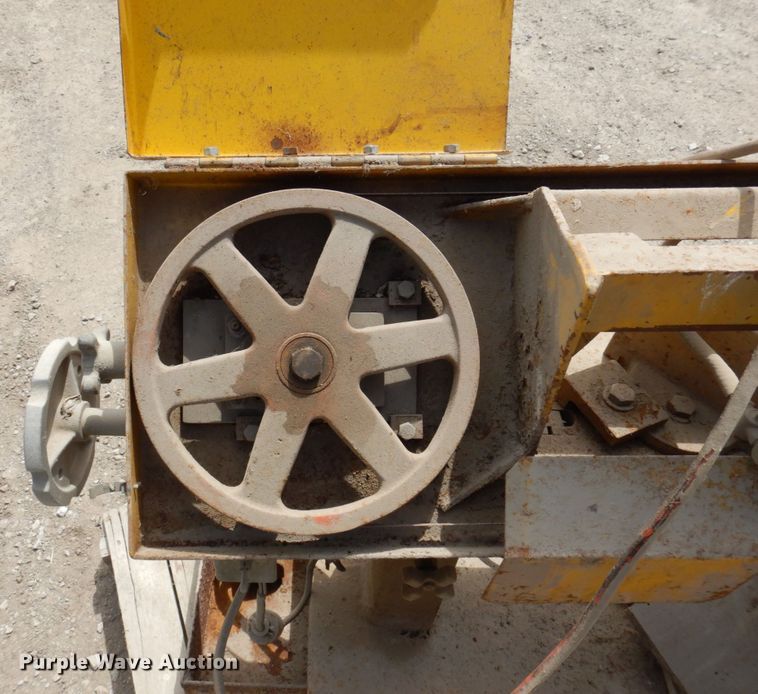 image for item MU9547 W.F. Wells & Sons A-7  band saw