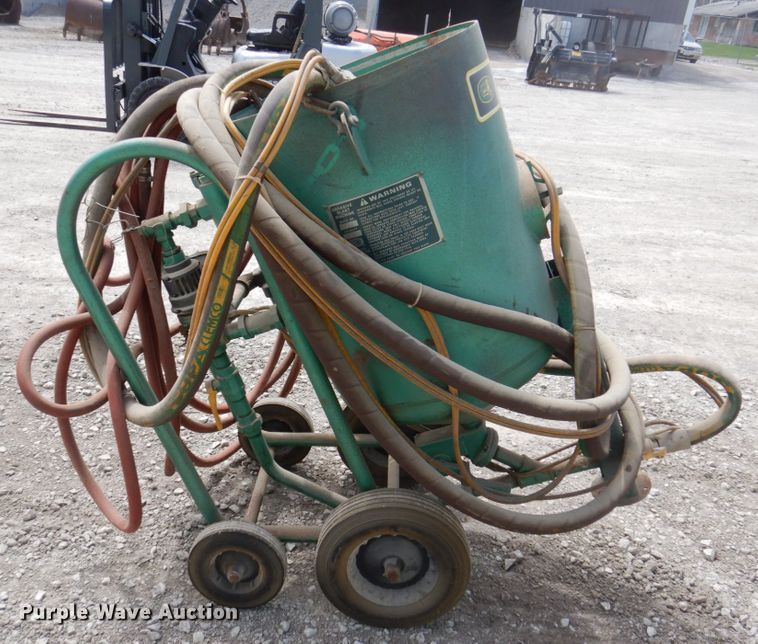 image for item MU9549 1999 Clemco 2024  sand blaster