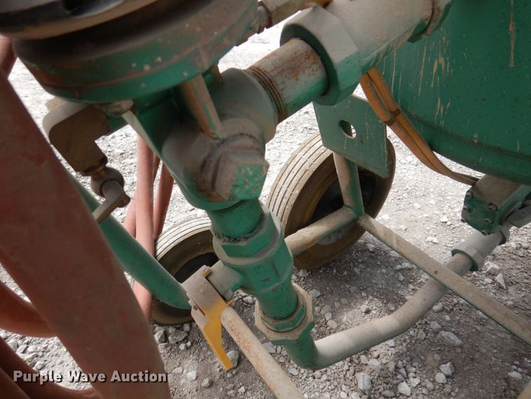 image for item MU9549 1999 Clemco 2024  sand blaster