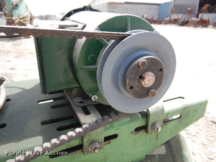 image for item MU9550 1969 Speedaire  air compressor