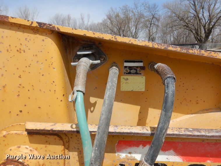 image for item MU9551 1999 Trail King TK80HDG  lowboy equipment trailer