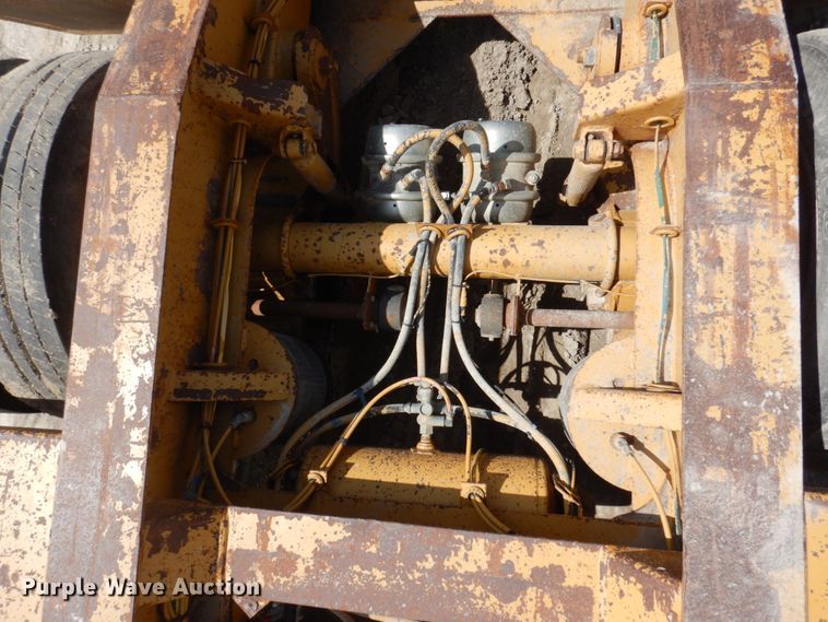 image for item MU9551 1999 Trail King TK80HDG  lowboy equipment trailer