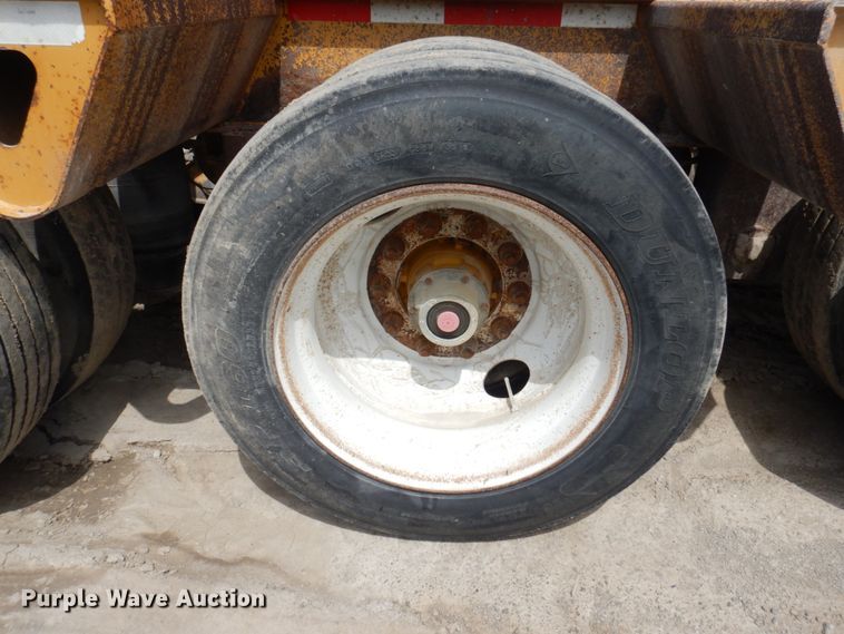 image for item MU9551 1999 Trail King TK80HDG  lowboy equipment trailer