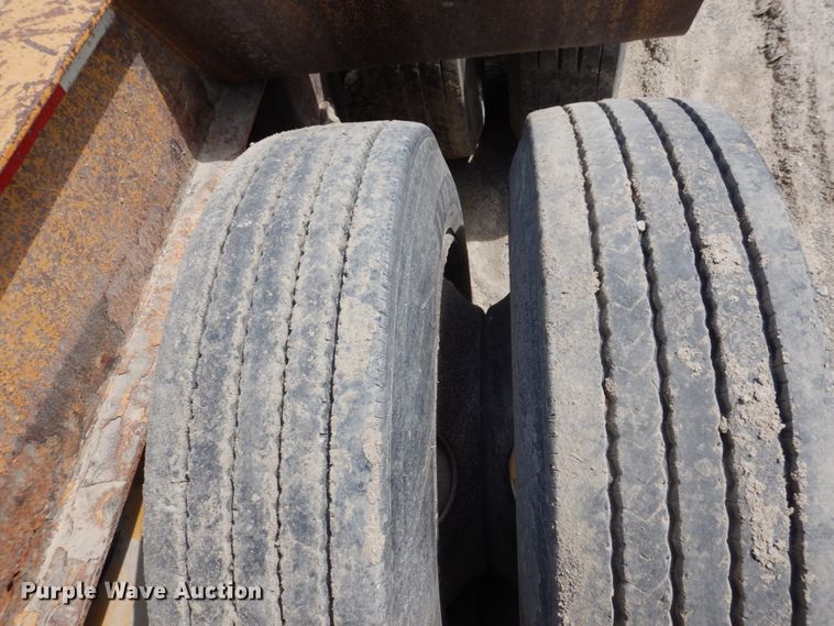 image for item MU9551 1999 Trail King TK80HDG  lowboy equipment trailer