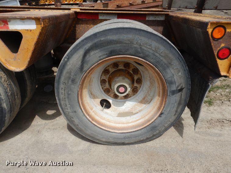 image for item MU9551 1999 Trail King TK80HDG  lowboy equipment trailer