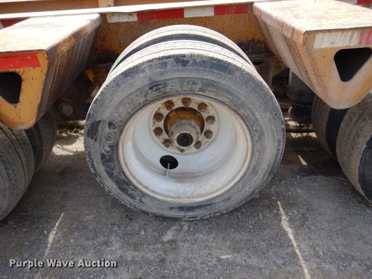 image for item MU9551 1999 Trail King TK80HDG  lowboy equipment trailer