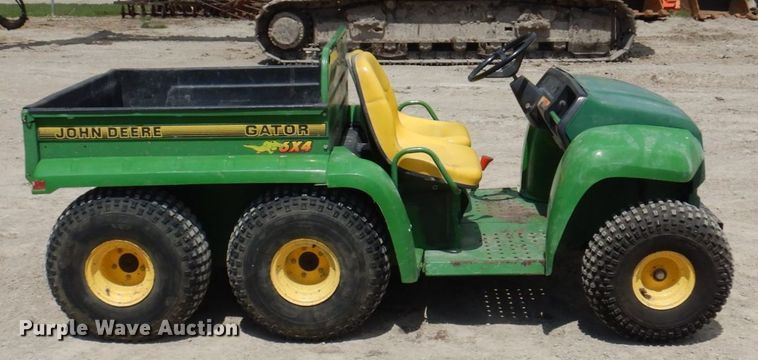 image for item MU9552 1997 John Deere Gator 6X4  utility vehicle