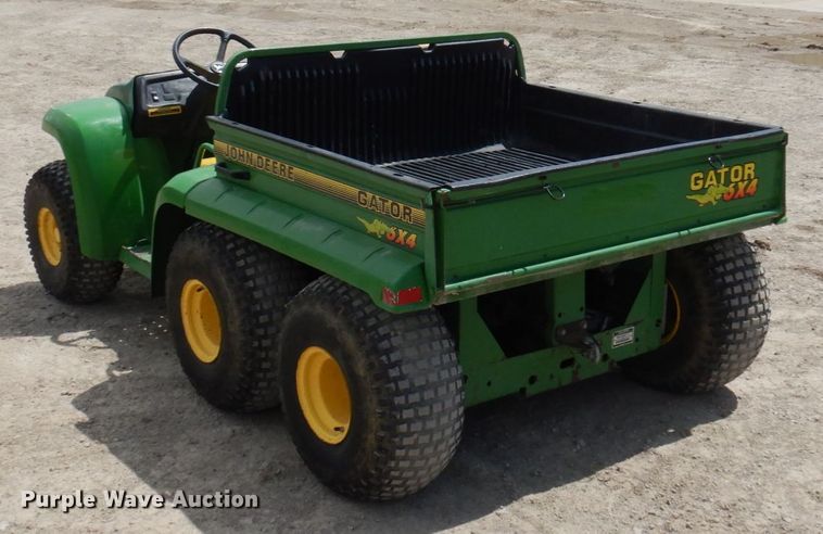image for item MU9552 1997 John Deere Gator 6X4  utility vehicle