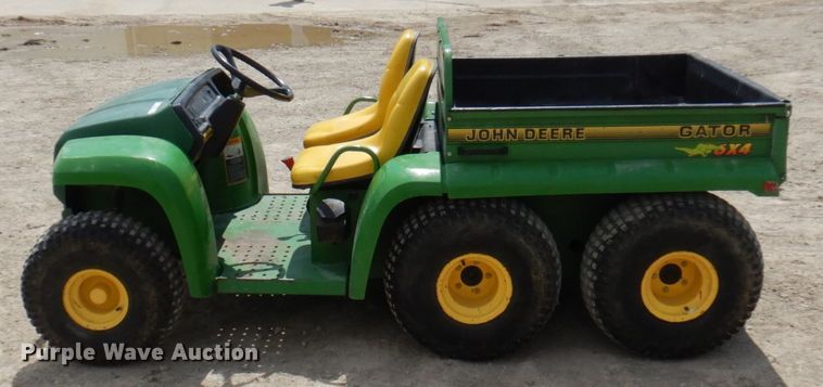 image for item MU9552 1997 John Deere Gator 6X4  utility vehicle