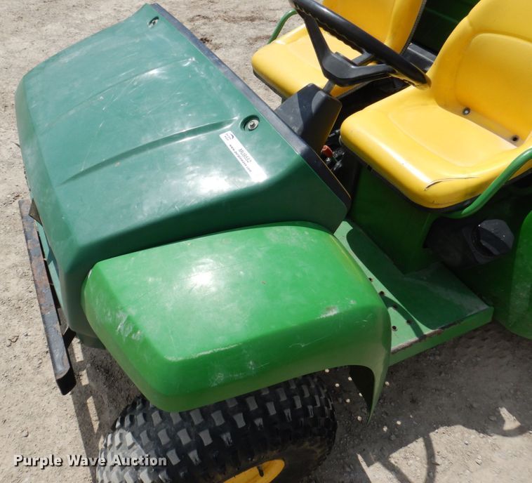 image for item MU9552 1997 John Deere Gator 6X4  utility vehicle