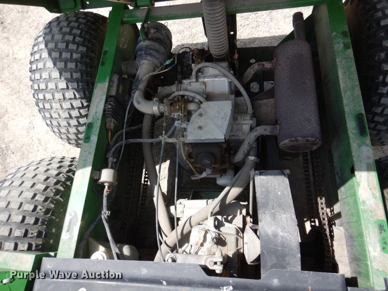 image for item MU9552 1997 John Deere Gator 6X4  utility vehicle