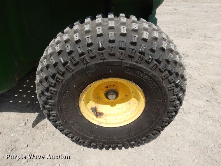 image for item MU9552 1997 John Deere Gator 6X4  utility vehicle