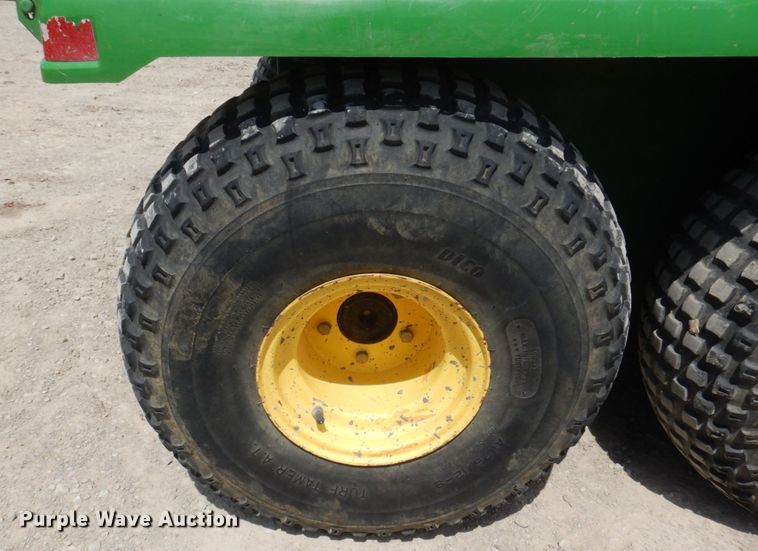 image for item MU9552 1997 John Deere Gator 6X4  utility vehicle