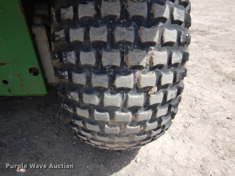 image for item MU9552 1997 John Deere Gator 6X4  utility vehicle