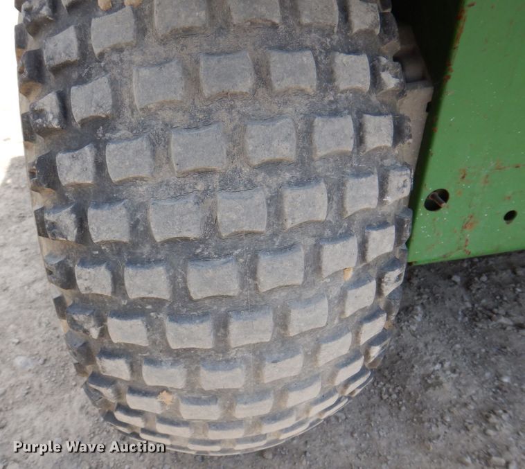 image for item MU9552 1997 John Deere Gator 6X4  utility vehicle