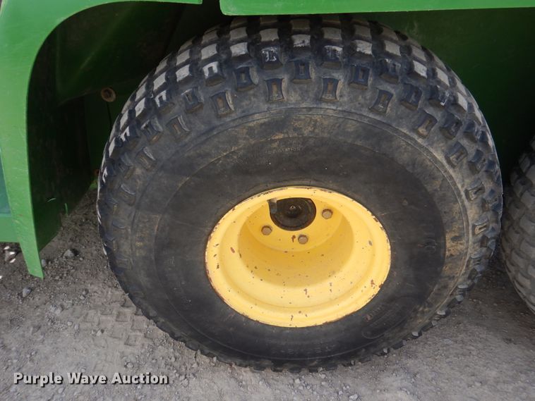 image for item MU9552 1997 John Deere Gator 6X4  utility vehicle