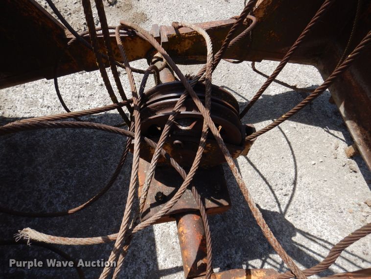 image for item MU9557 40" W clamshell bucket