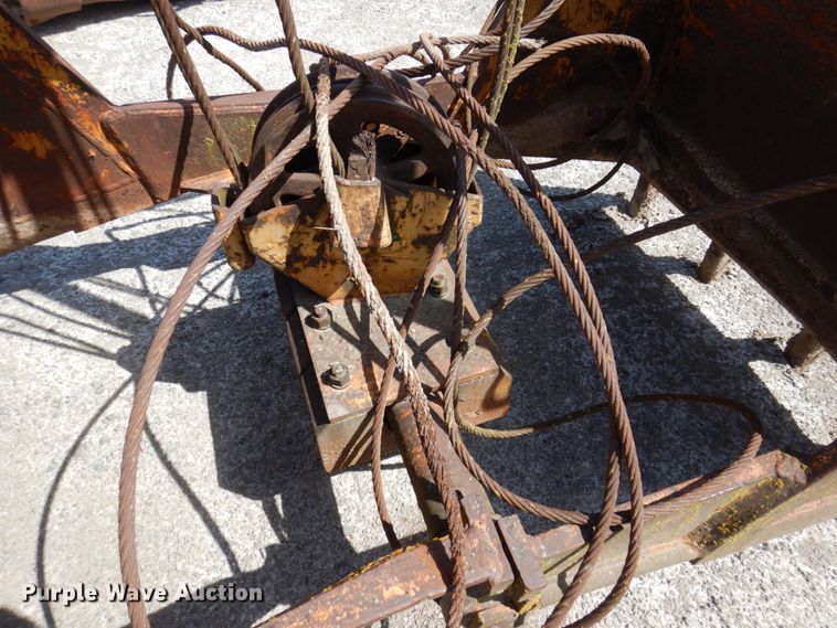 image for item MU9557 40" W clamshell bucket