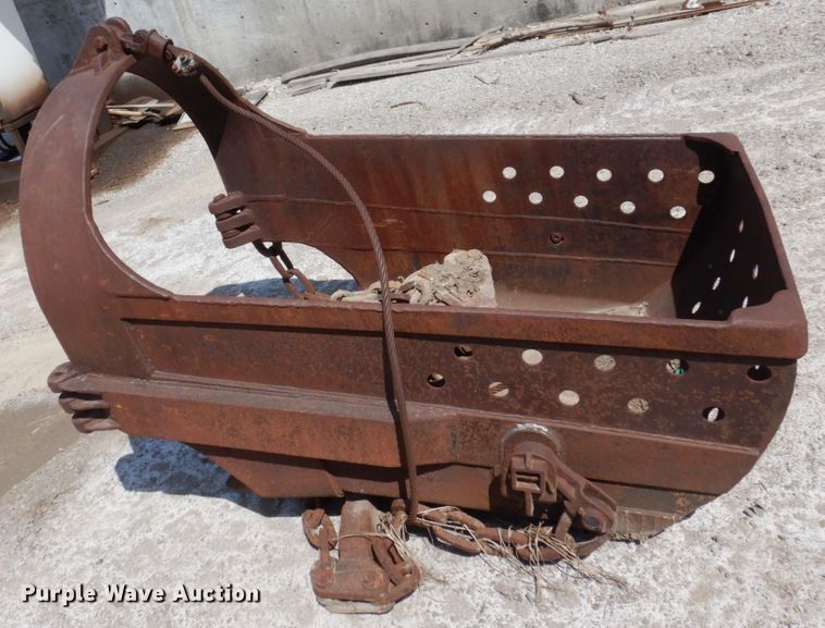 image for item MU9559 42" W drag line bucket