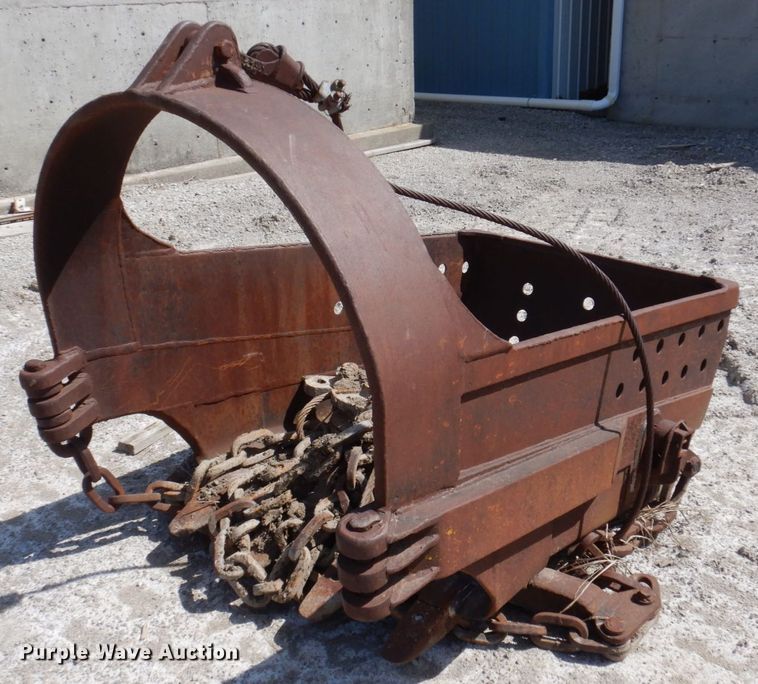 image for item MU9559 42" W drag line bucket