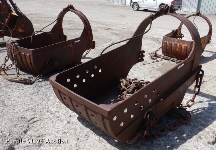 image for item MU9559 42" W drag line bucket