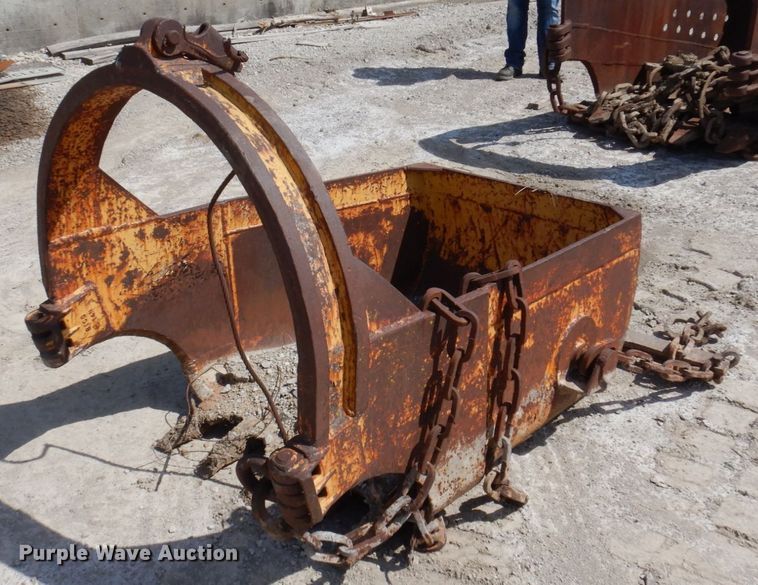 image for item MU9560 36" W drag line bucket