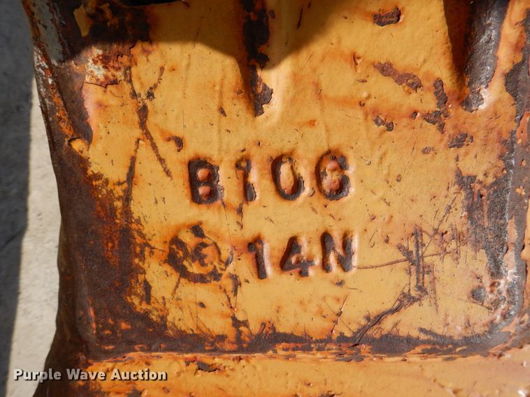 image for item MU9560 36" W drag line bucket