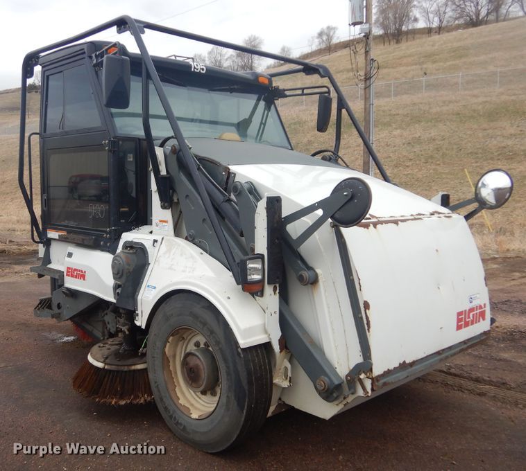 image for item MY9028 2010 Elgin Pelican Series NS  sweeper