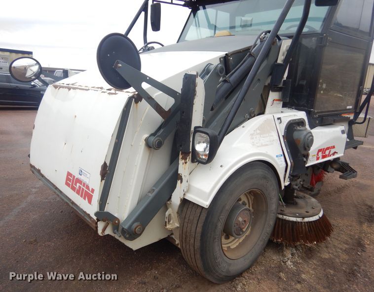 image for item MY9028 2010 Elgin Pelican Series NS  sweeper