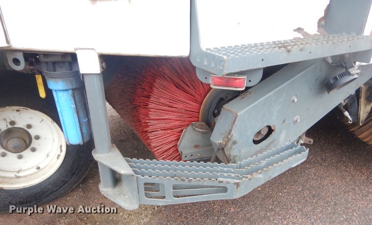 image for item MY9028 2010 Elgin Pelican Series NS  sweeper