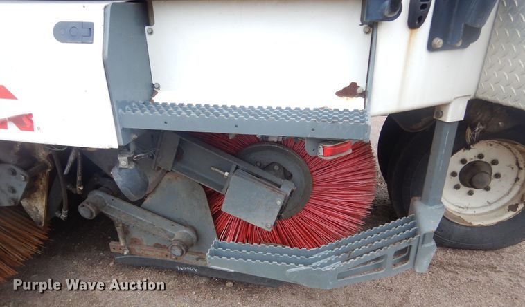 image for item MY9028 2010 Elgin Pelican Series NS  sweeper